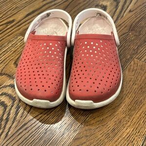 Girls crocs size 11